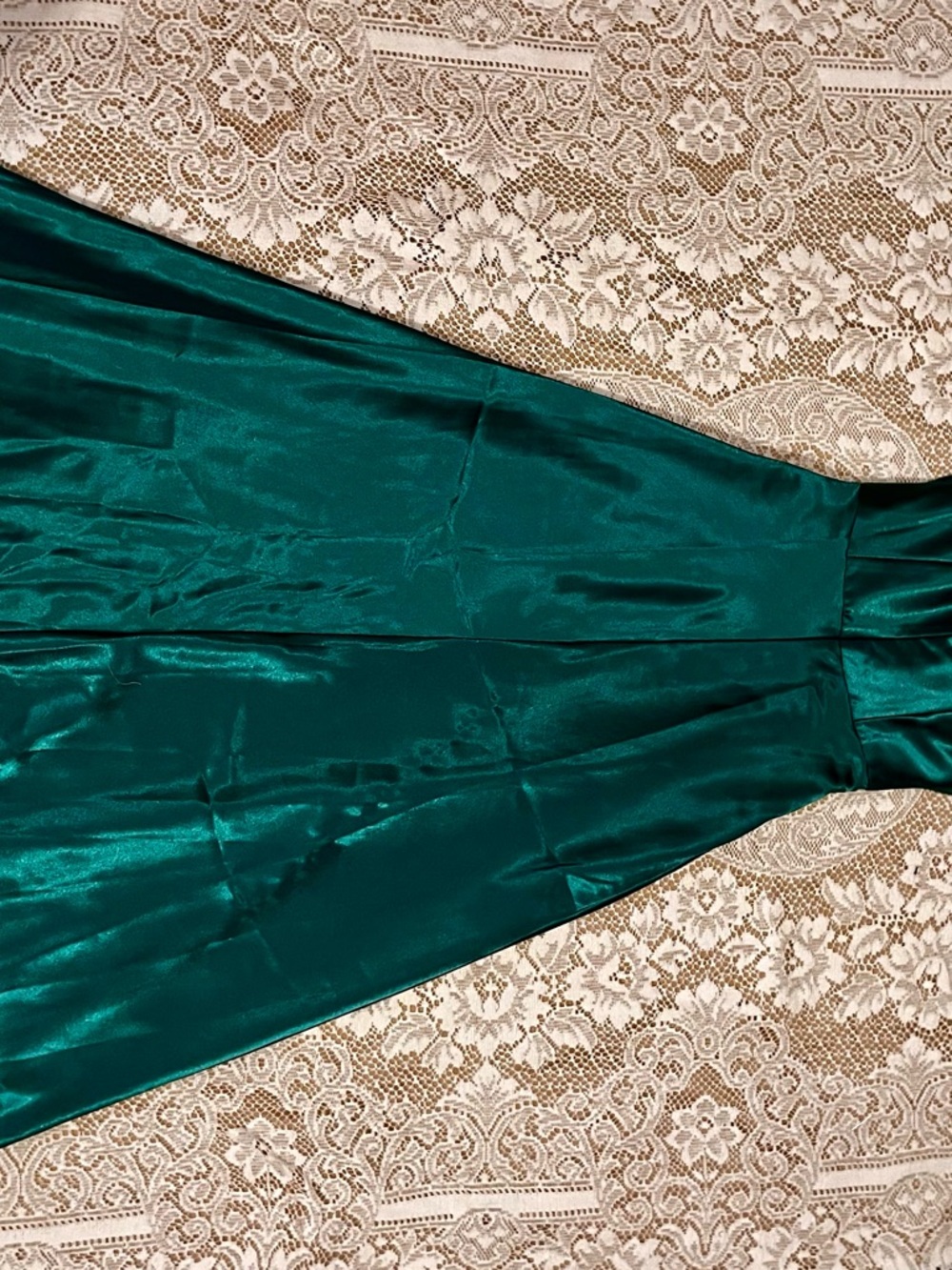 Jessica McClintock for Gunne Sax Halter Satin Gown, Emerald Green, Size 3/4 NWT - Picture 10 of 10